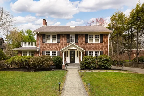 $3,200,000 | 98 Spooner Road, Brookline, MA 02467