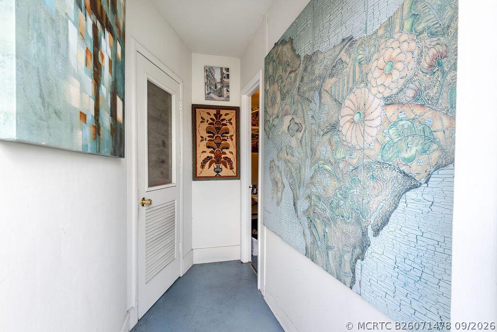 722 Ridge Road, Unit 2 Lantana, FL 33462 - Photo 23 of 27 Hallway