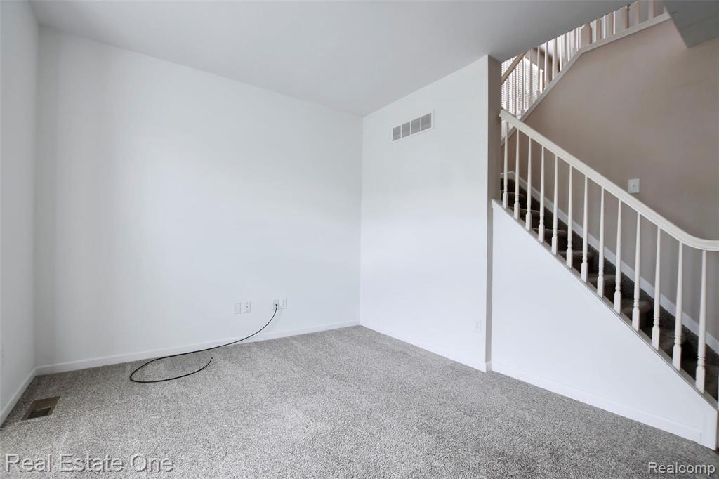 3202 Everett Drive Rochester Hills, MI 48307 - Photo 11 of 28