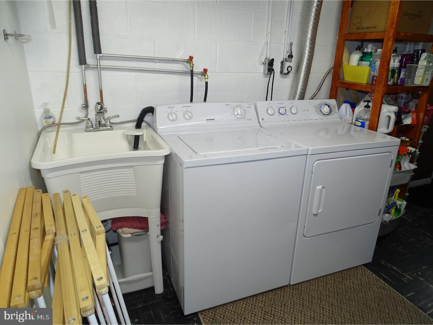 12403 Tyrone Road Philadelphia, PA 19154 - Photo 19 of 23 Laundry Room