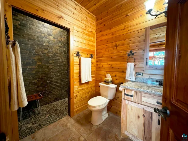 $1,495,000 | 7236 Far North Road, Orr, MN 55771