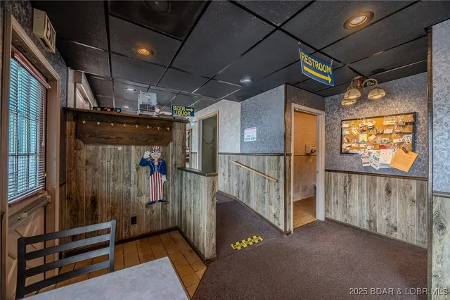 $319,000 | 33023 Highway 7, Edwards, MO 65326