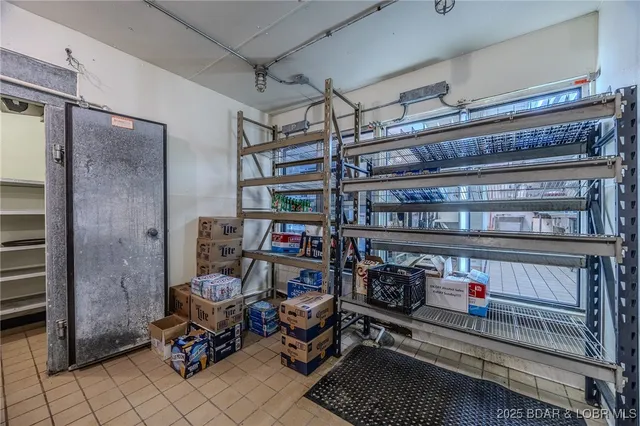 $319,000 | 33023 Highway 7, Edwards, MO 65326