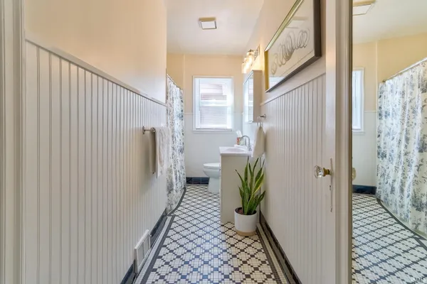 $329,000 | 401-403 South Lincoln Park Drive, Evansville, IN 47714