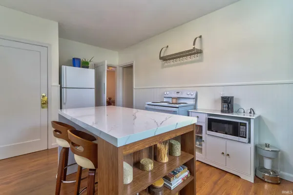 $329,000 | 401-403 South Lincoln Park Drive, Evansville, IN 47714