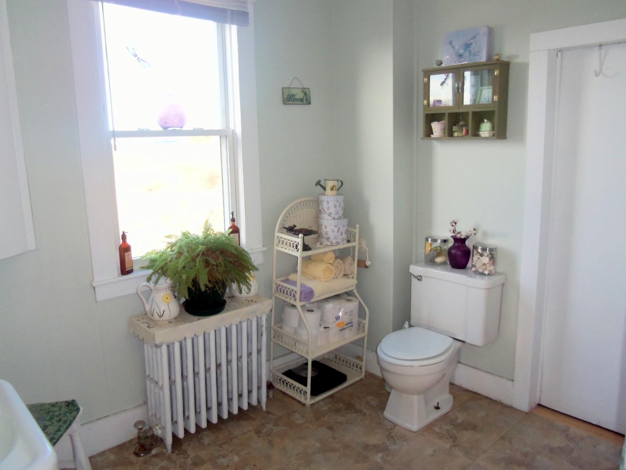 1242 Clinton Avenue Waterville, ME 04901 - Photo 15 of 69 2nd floor bath a