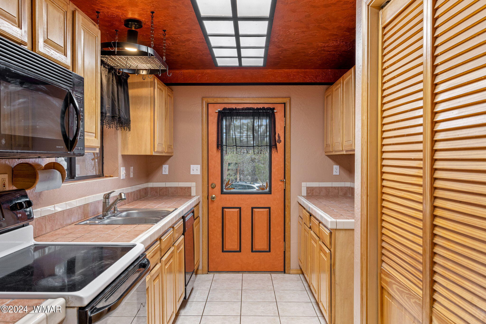 2097 Best Drive Overgaard, AZ 85933 - Photo 9 of 34 Gallery Image 9