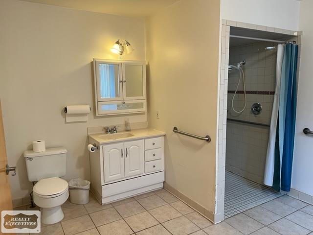 27643 Jean Road Warren, MI 48093 - Photo 13 of 29 50107490-12.JPG