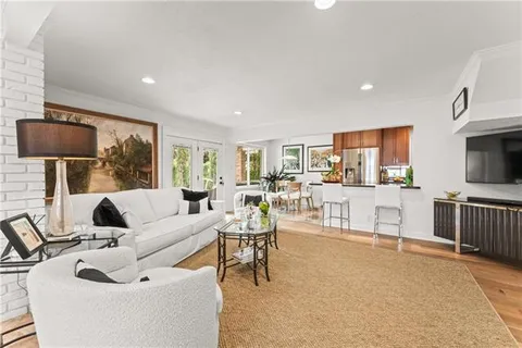 $689,000 | 3617 Edenborn Avenue, Metairie, LA 70002