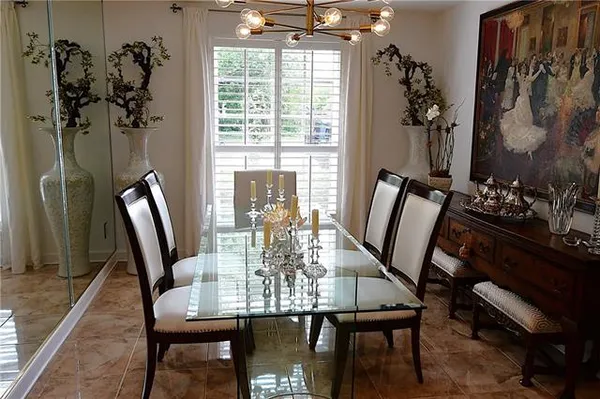 $689,000 | 3617 Edenborn Avenue, Metairie, LA 70002