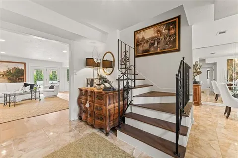 $689,000 | 3617 Edenborn Avenue, Metairie, LA 70002