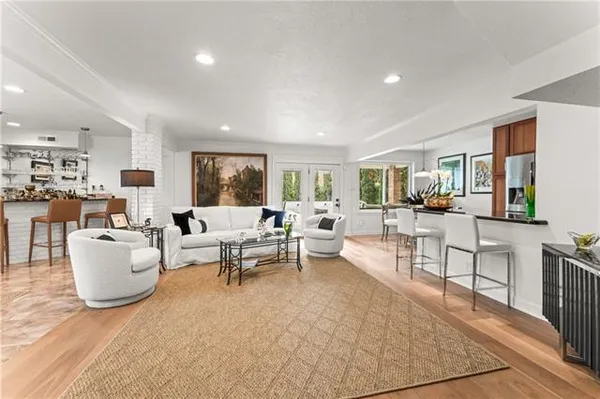 $689,000 | 3617 Edenborn Avenue, Metairie, LA 70002