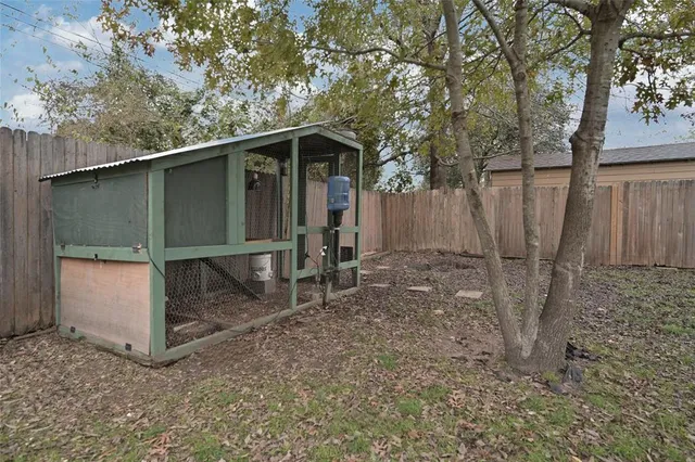 a view of a bench in patio