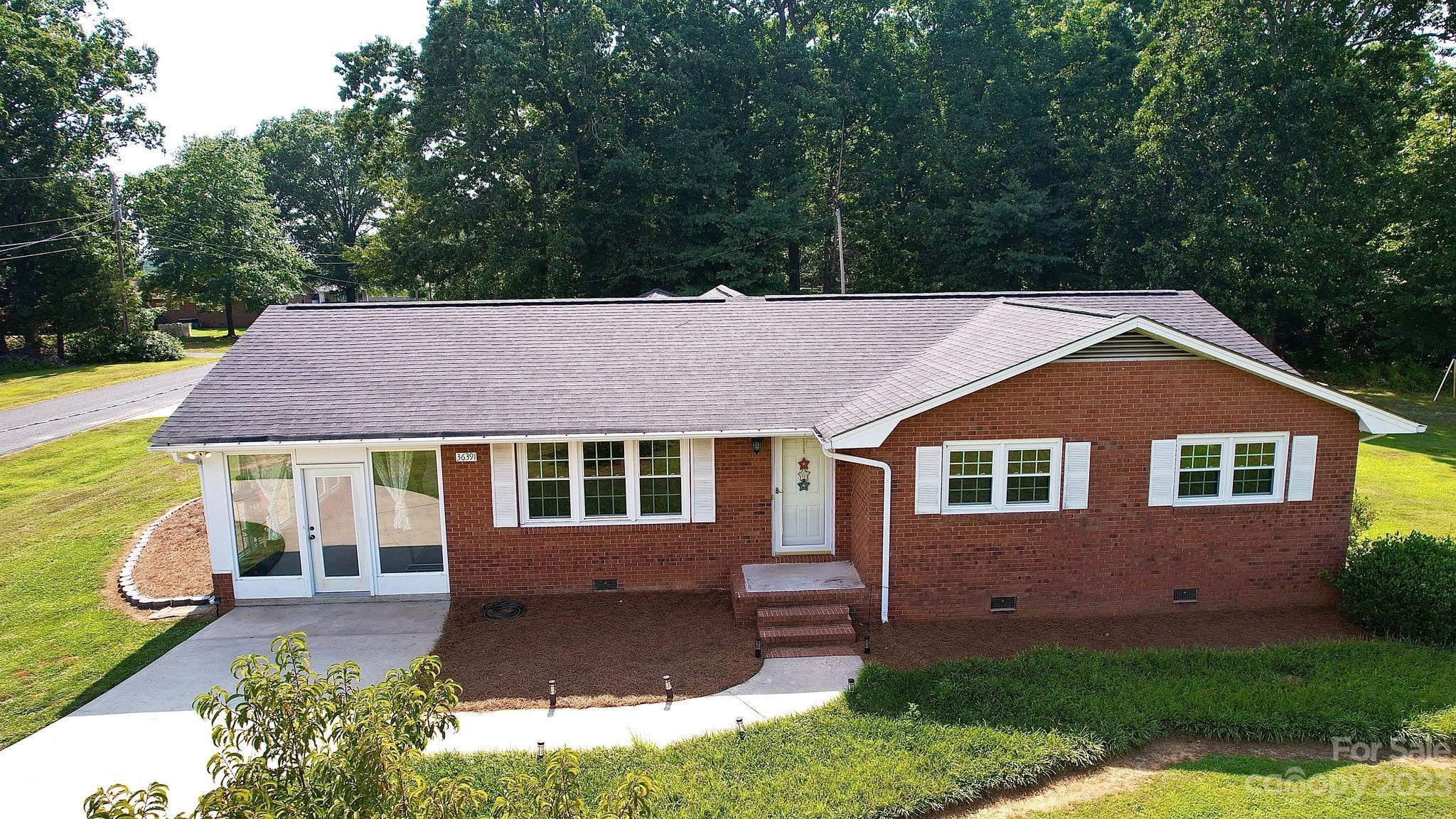 36391 Oakhurst Road Albemarle, NC 28001 - Photo 3 of 46 Gallery Image 3