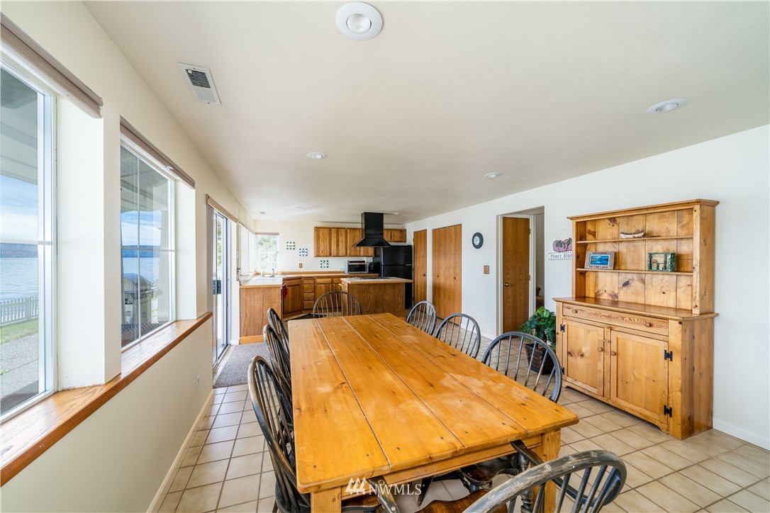 4126 South Lakeshore Road Chelan, WA 98816 - Photo 21 of 25 Gallery Image 21