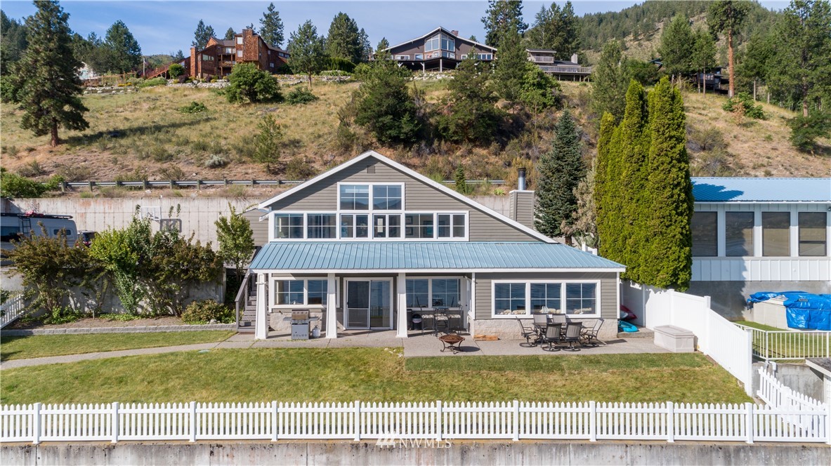 4126 South Lakeshore Road Chelan, WA 98816 - Photo 4 of 25 Gallery Image 4