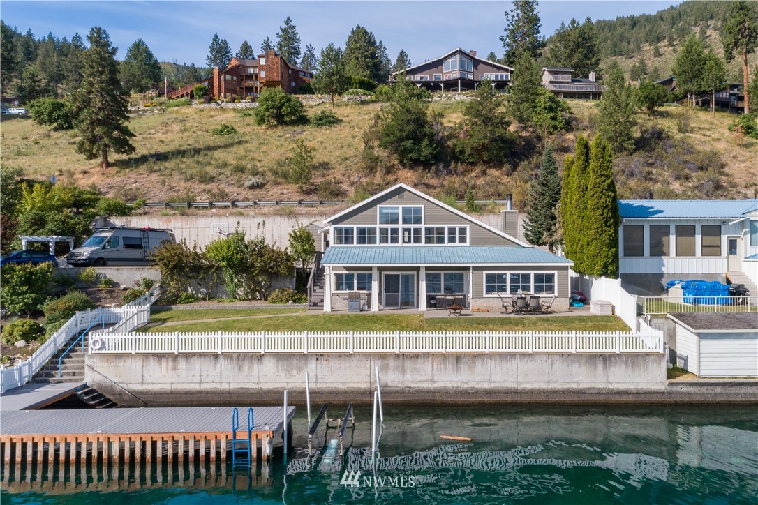 4126 South Lakeshore Road Chelan, WA 98816 - Photo 5 of 25 Gallery Image 5