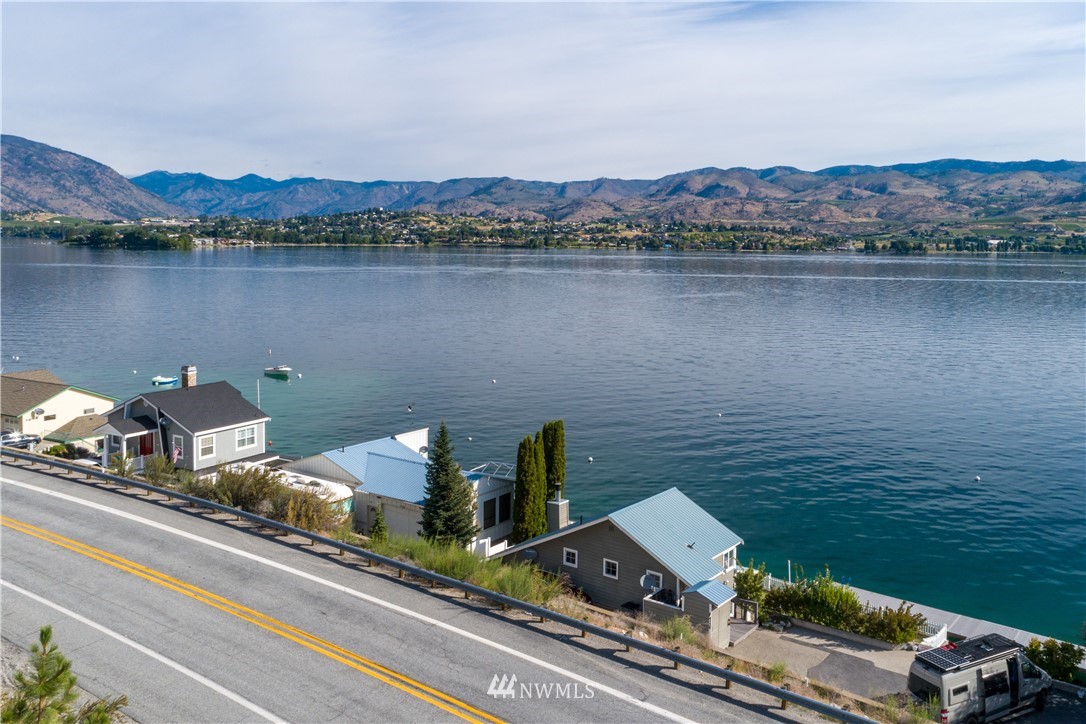 4126 South Lakeshore Road Chelan, WA 98816 - Photo 7 of 25 Gallery Image 7