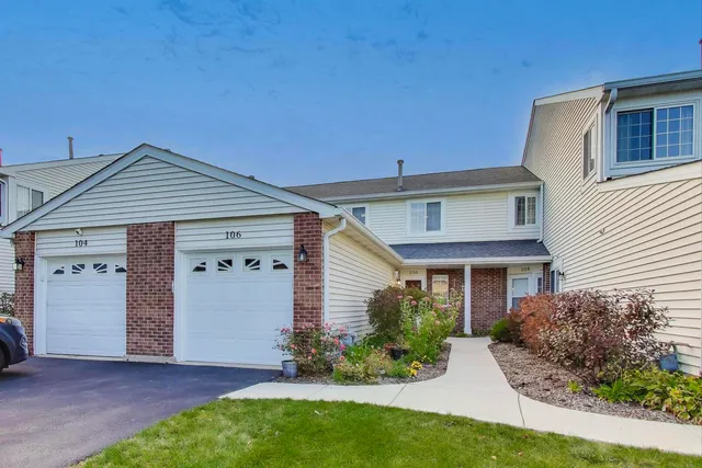$289,990 | 106 Brittany Drive, Streamwood, IL 60107