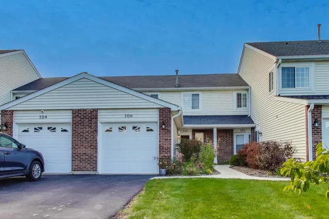 $289,990 | 106 Brittany Drive, Streamwood, IL 60107