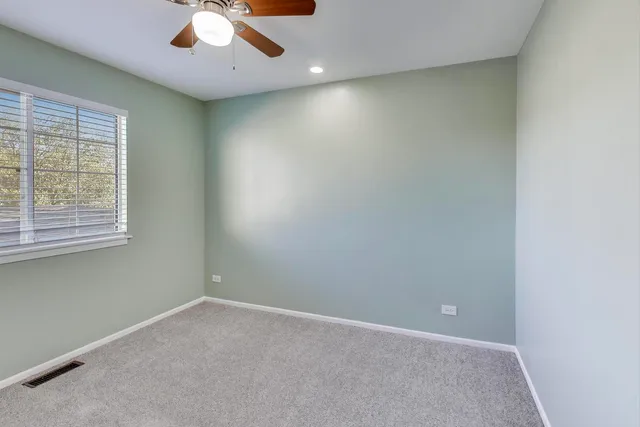 $289,990 | 106 Brittany Drive, Streamwood, IL 60107