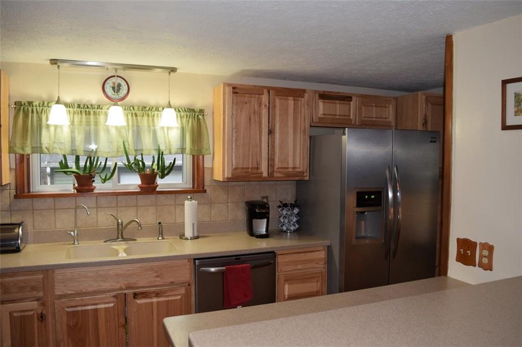 831 Clarksville Road Mercer, PA 16137 - Photo 3 of 25