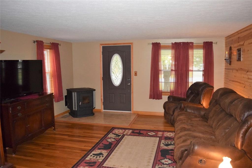 831 Clarksville Road Mercer, PA 16137 - Photo 7 of 25