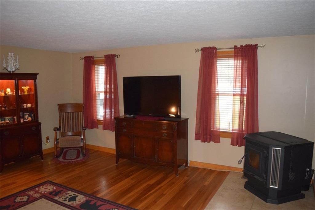 831 Clarksville Road Mercer, PA 16137 - Photo 9 of 25