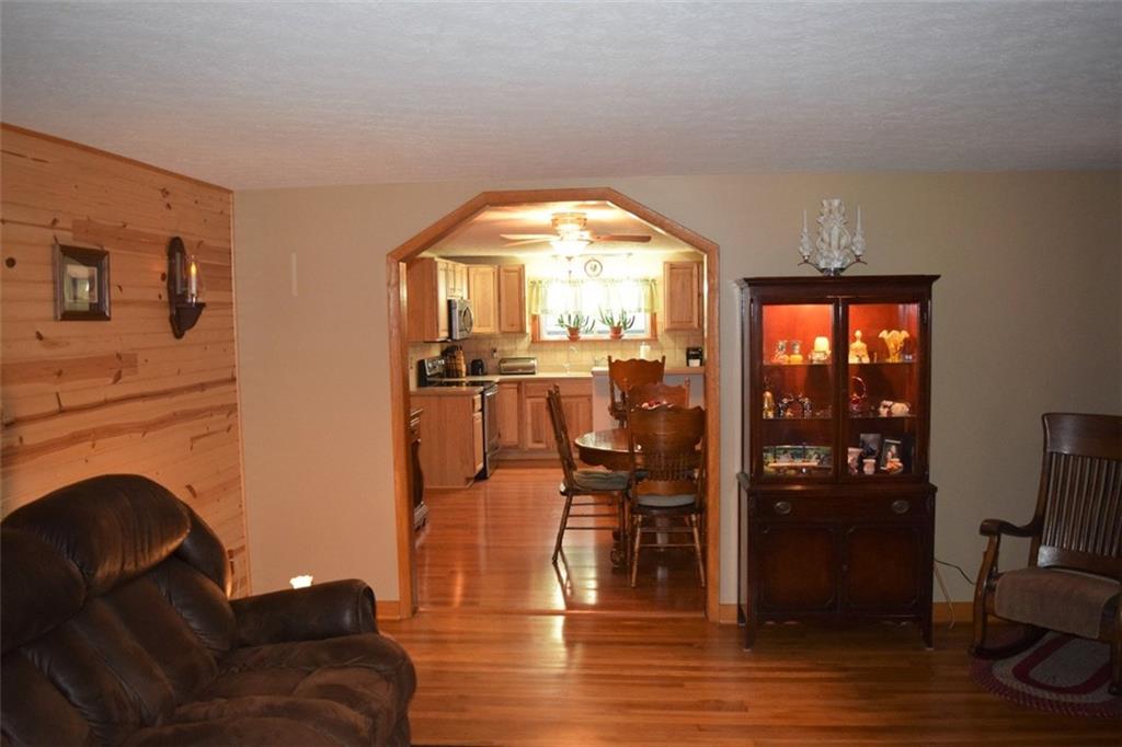 831 Clarksville Road Mercer, PA 16137 - Photo 10 of 25