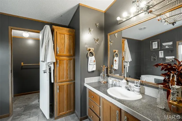 $245,000 | 923 Ripley Route, Naylor, MO 63953