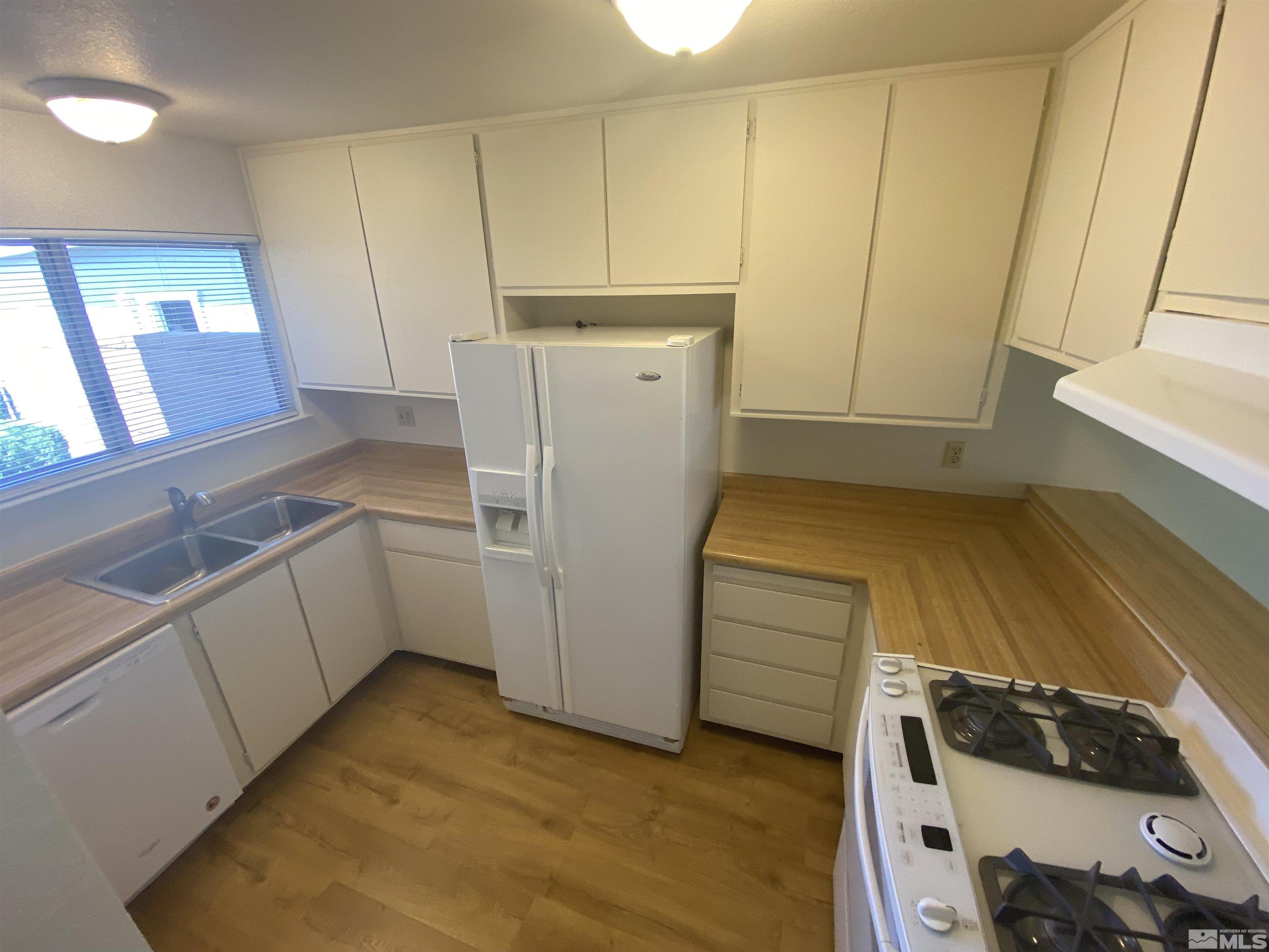 15004 Cuprite Street Reno, NV 89506 - Photo 3 of 22 a view of utility room