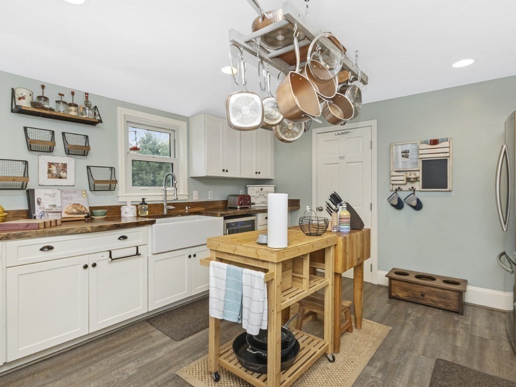 4 Walsh Road Holbrook, MA 02343 - Photo 7 of 29 Gallery Image 7