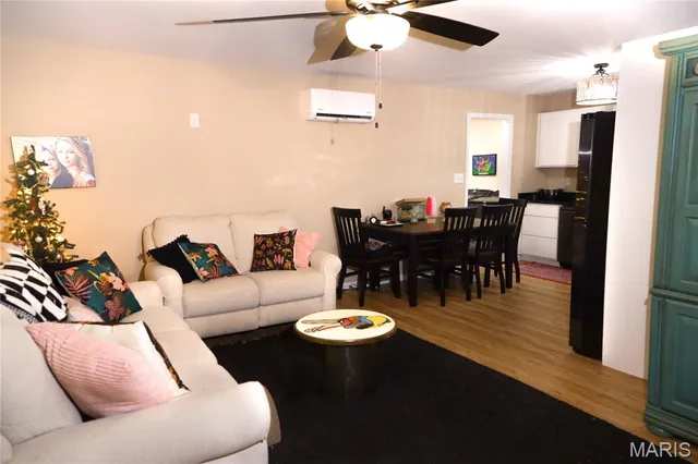 $160,000 | 709 Sand Road, Advance, MO 63730