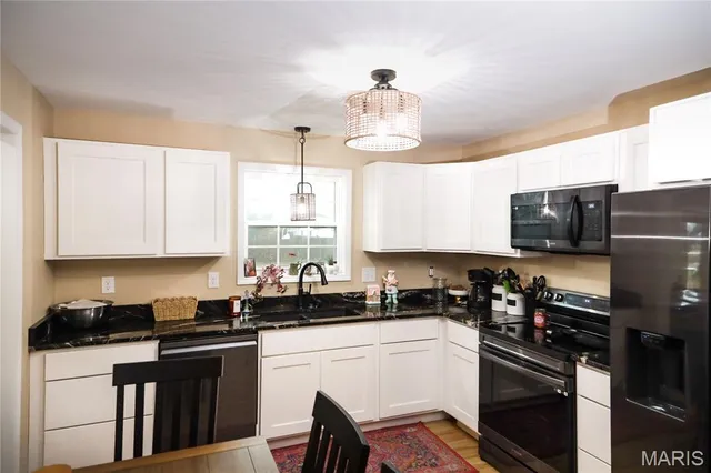 $160,000 | 709 Sand Road, Advance, MO 63730