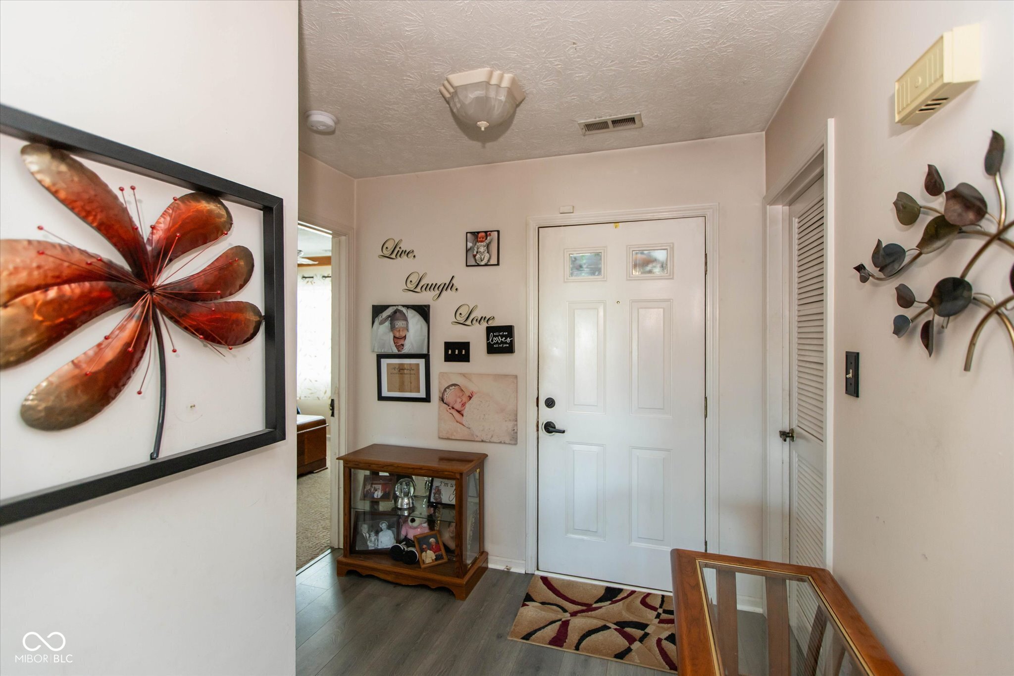 6324 Muirfield Way Indianapolis, IN 46237 - Photo 2 of 21