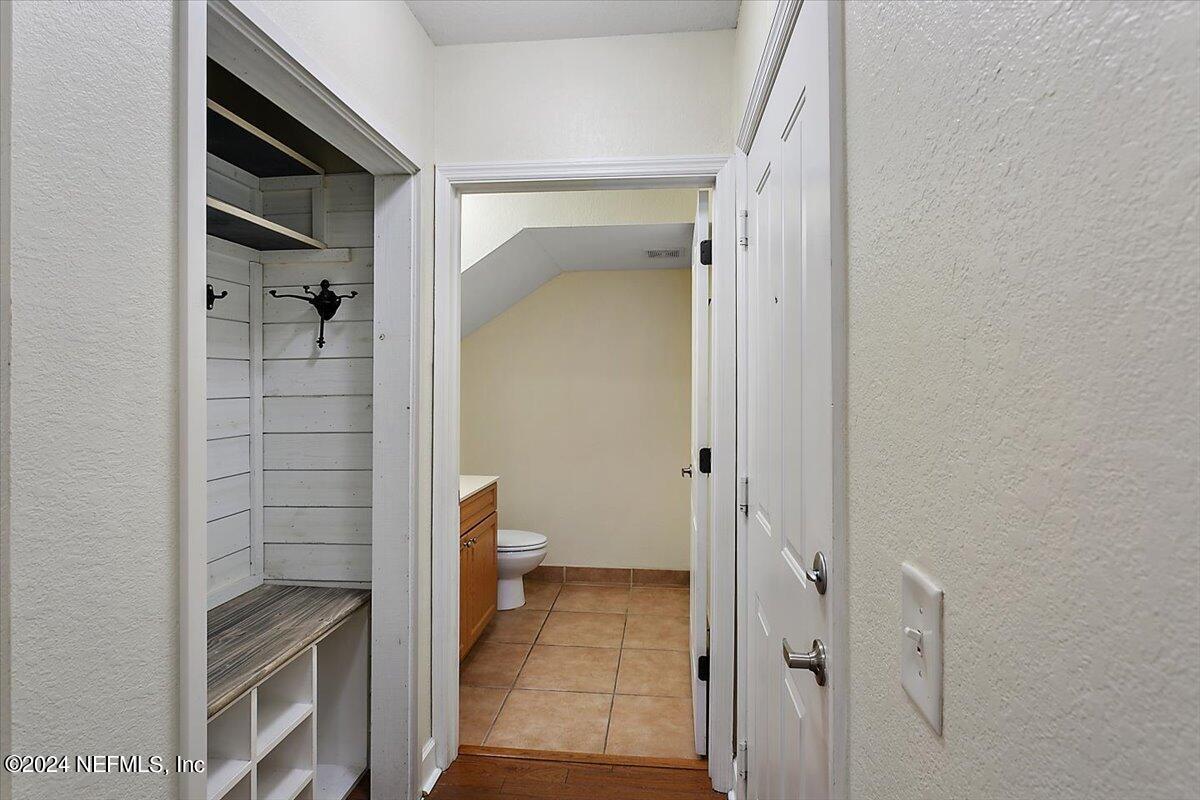 9745 Touchton Road, Unit 2807 Jacksonville, FL 32246 - Photo 3 of 36 03-Foyer