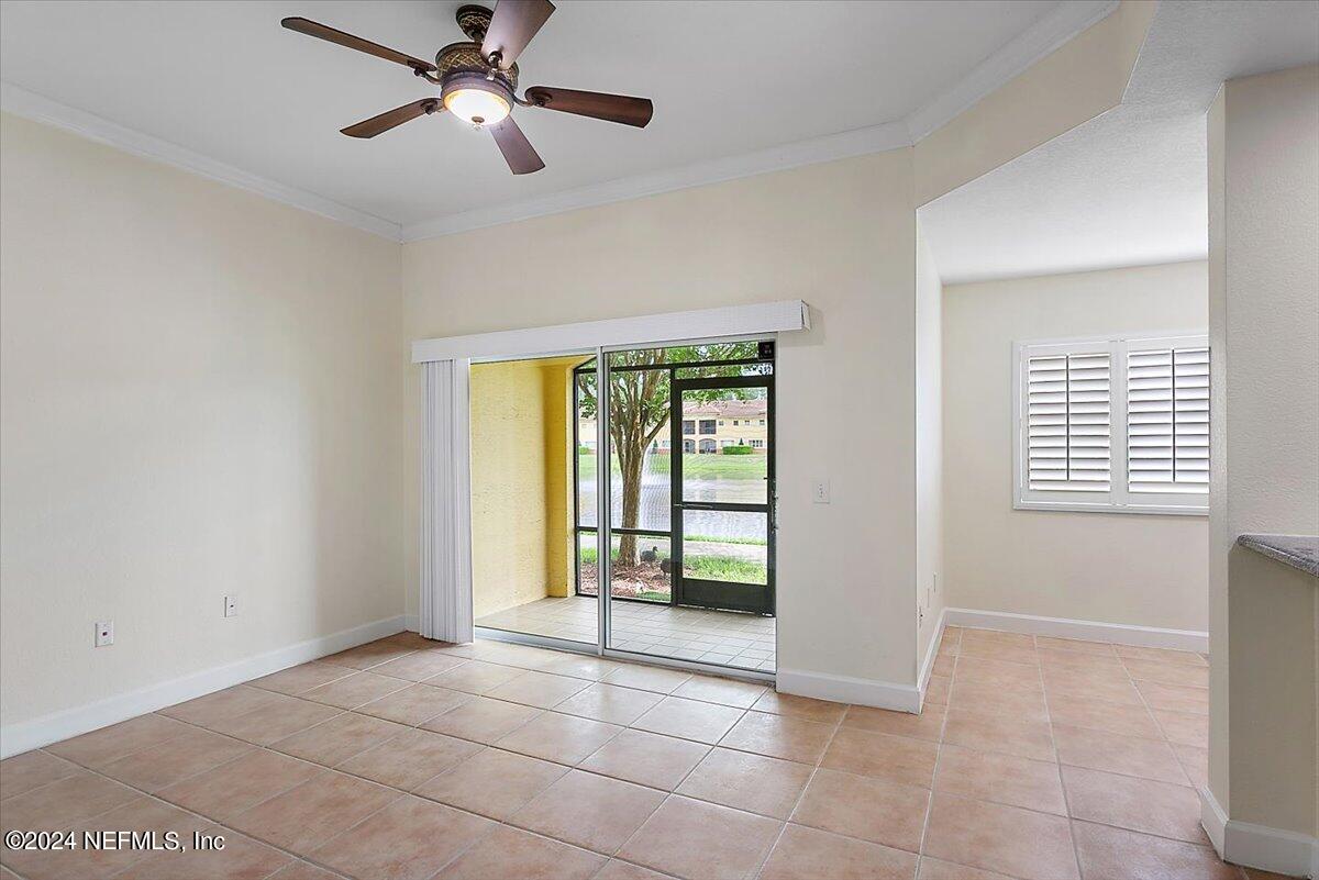 9745 Touchton Road, Unit 2807 Jacksonville, FL 32246 - Photo 8 of 36 07-Family Room