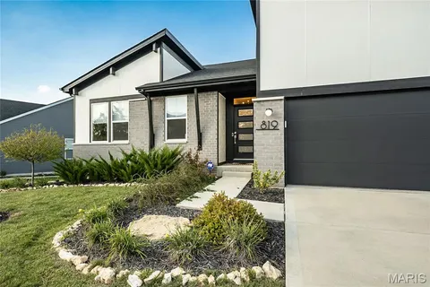 $624,000 | 819 Upland Loop, O'Fallon, MO 63368
