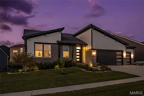 $624,000 | 819 Upland Loop, O'Fallon, MO 63368