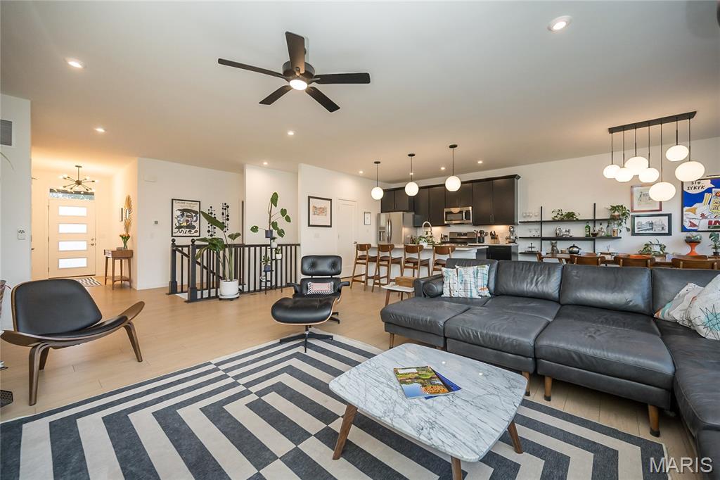 819 Upland Loop O'Fallon, MO 63368 - Photo 8 of 45