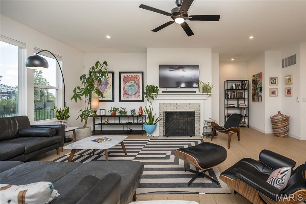 819 Upland Loop O'Fallon, MO 63368 - Photo 10 of 45