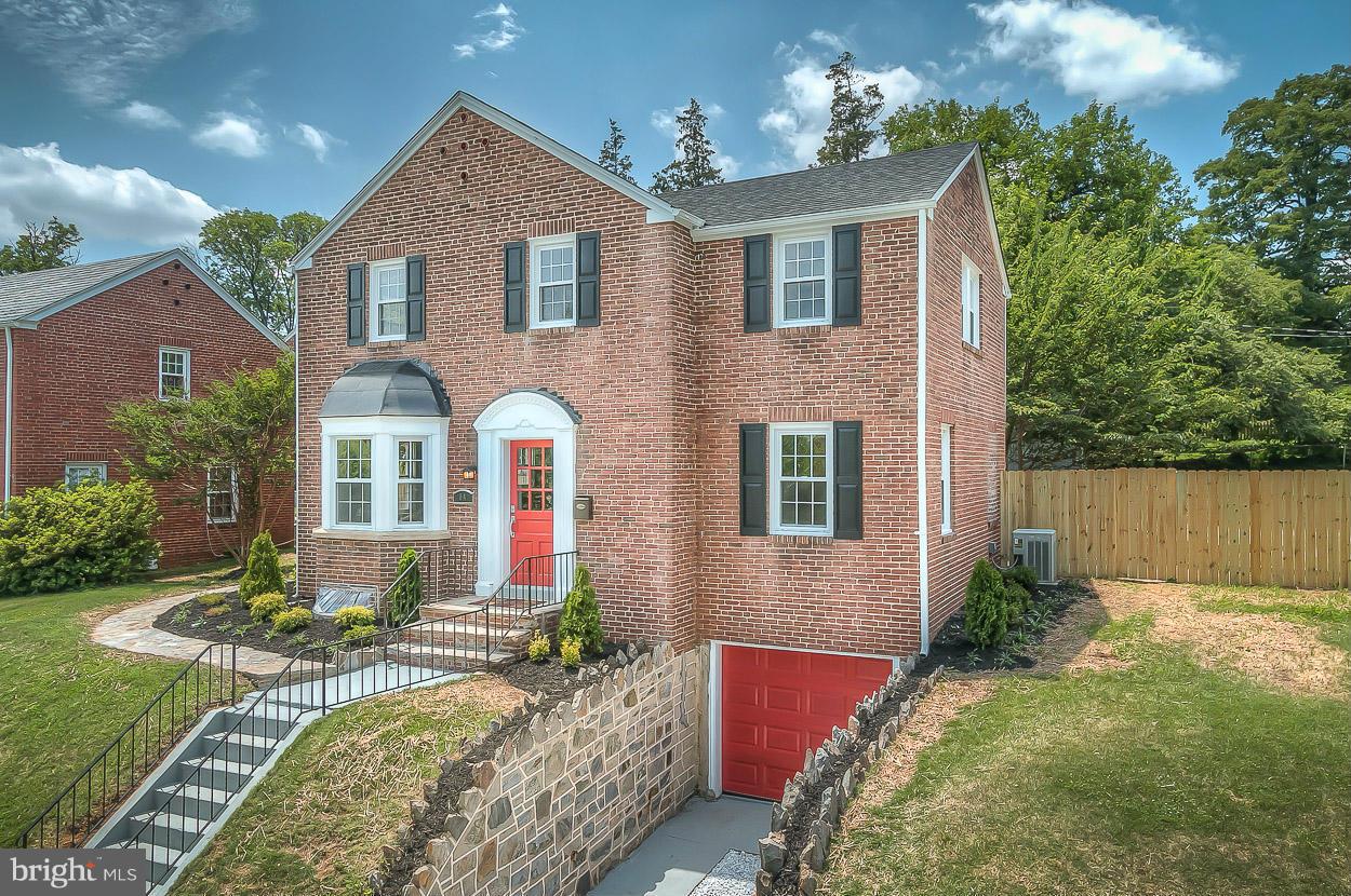 4 Dunmore Road Baltimore, MD 21228 - Photo 2 of 24 Beautiful Flagstone Retaining Wall