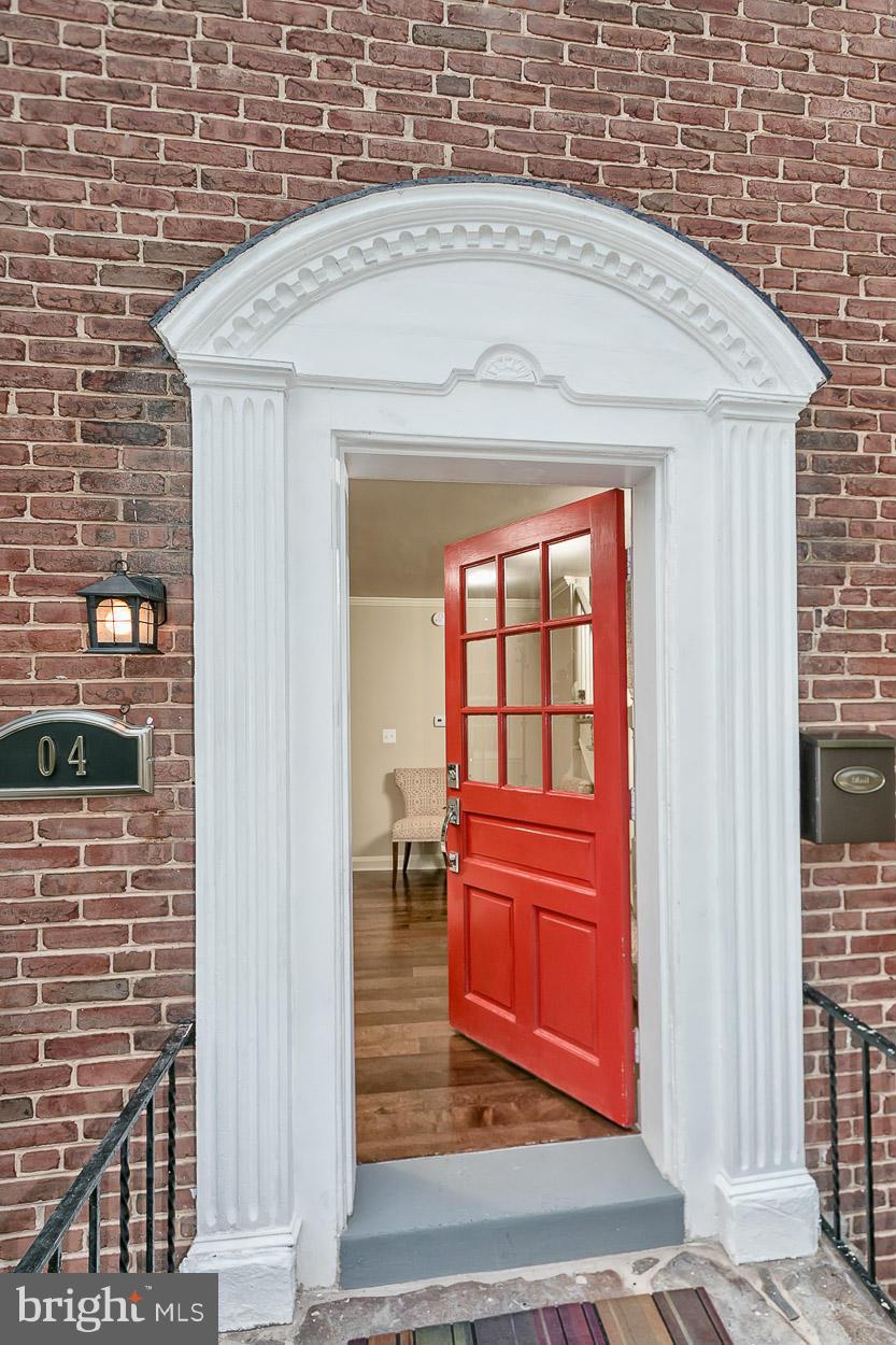 4 Dunmore Road Baltimore, MD 21228 - Photo 6 of 24 Welcome to 4 Dunmore Rd!