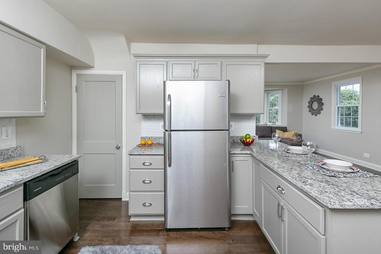 4 Dunmore Road Baltimore, MD 21228 - Photo 8 of 24 Kitchen with Custom Cabinets