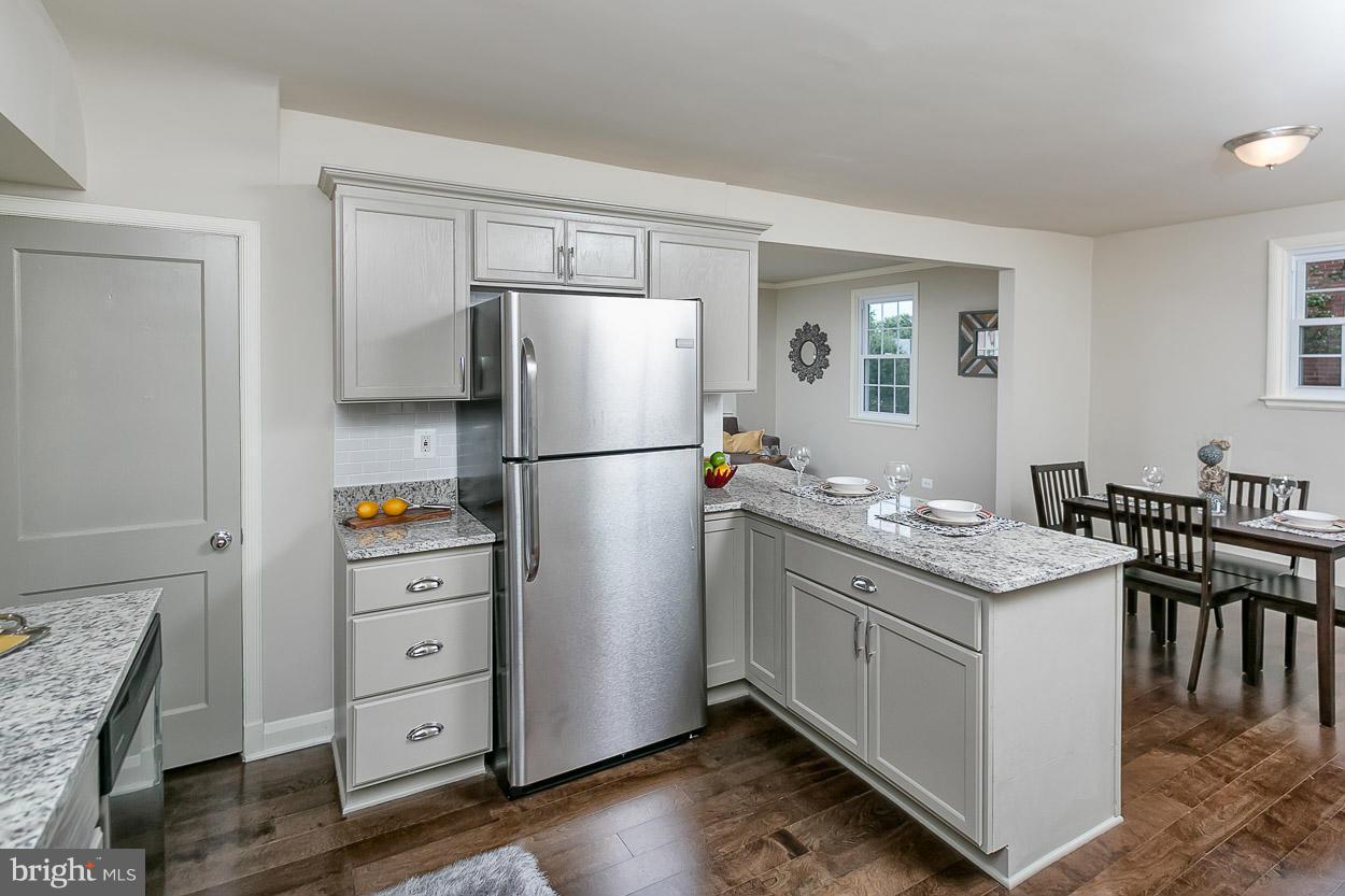 4 Dunmore Road Baltimore, MD 21228 - Photo 9 of 24 Kitchen