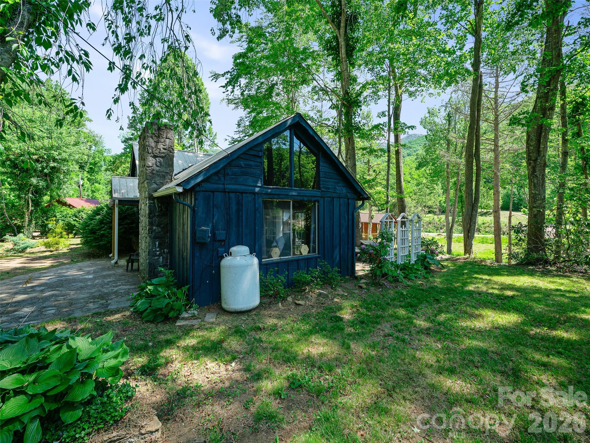 137 Mountain Farm Road Burnsville, NC 28714 - Photo 27 of 30