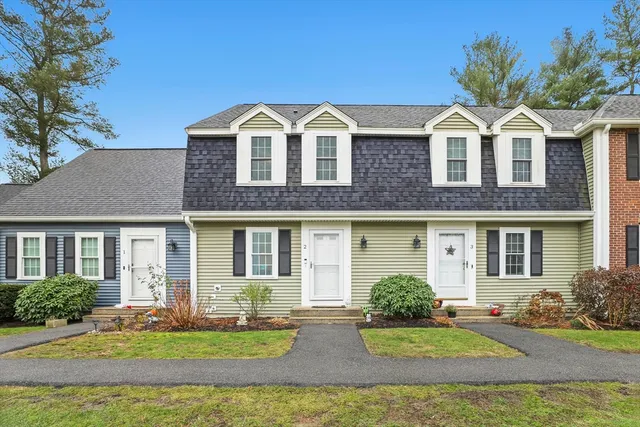 $384,900 | 585 Turnpike Street, Unit 2, Easton, MA 02375