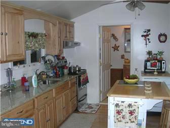 682 White Horse Hamilton Square Road Hamilton, NJ 08610 - Photo 3 of 12 Kitchen