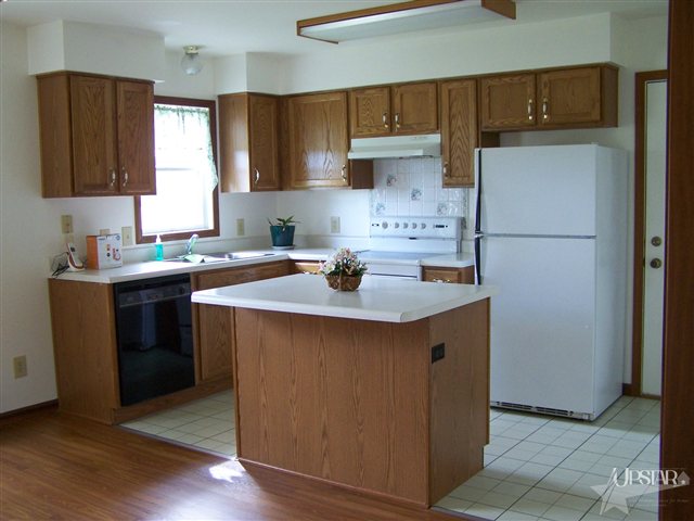 6055 Southeast Willow Road Warren, IN 46792 - Photo 4 of 8 Gallery Image 4