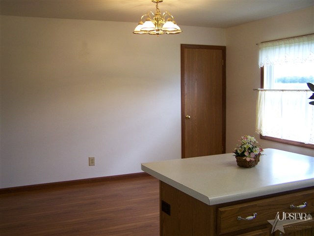 6055 Southeast Willow Road Warren, IN 46792 - Photo 6 of 8 Gallery Image 6